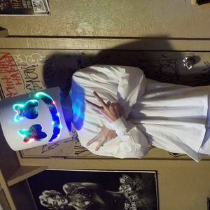 Meet your Posher, Yano